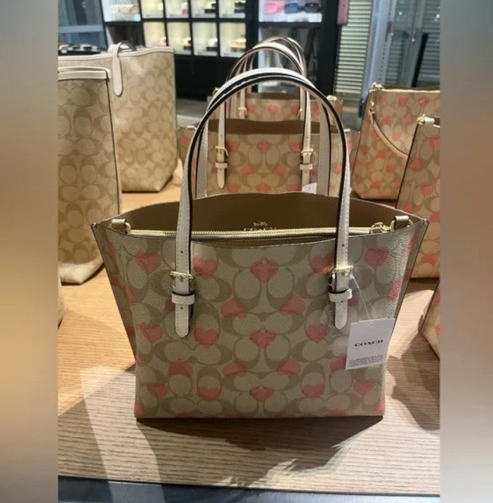 New! 💕💕Coach Mollie Tote 25 In Signature Canvas With Heart Print